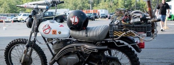 La feat con Chris Hemsworth sottotitolata in italiano! Chi e Kevin nel nuovo Ghostbusters?