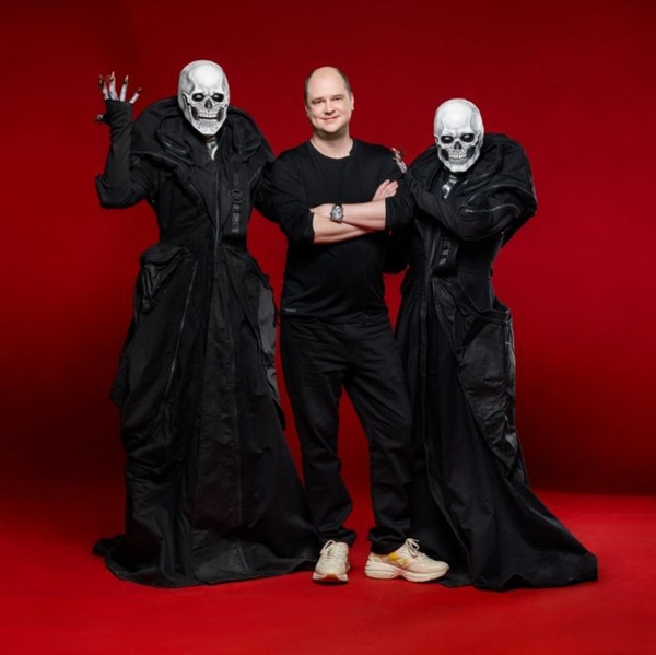 Warhammer 40,000: Amazon Eyes Mike Flanagan