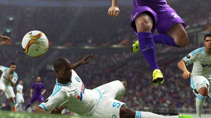 PES 2016 delinea due update, tra cui le formazioni