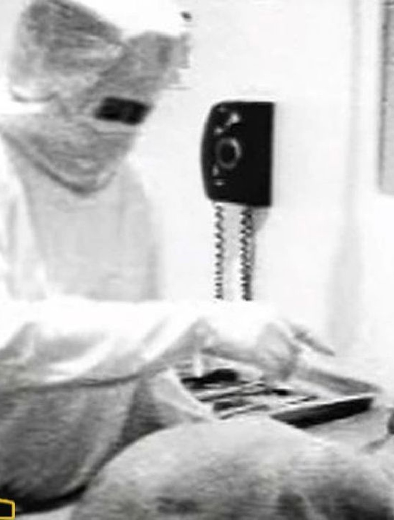 Roswell: arriva da Lorenzo Paletti la docuserie definitiva sull'autopsia dell'alieno