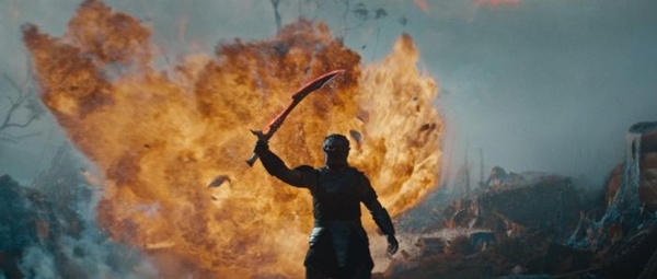 Predator: Badlands, l’alba di un nuovo cacciatore in 4K