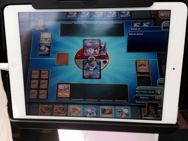 Il gioco di carte dei Pokemon arrivera su iPad entro l'anno