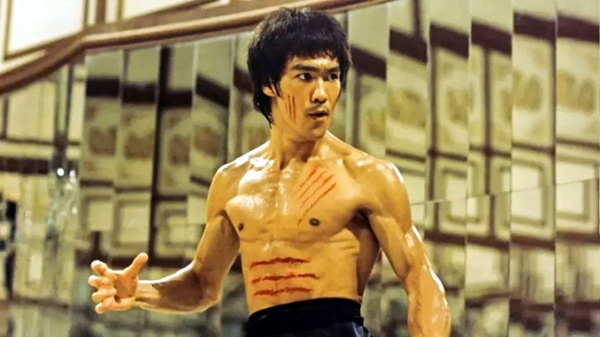 Ang Lee promette novita action nel biopic su Bruce Lee