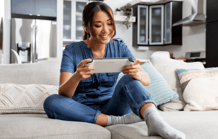 G CLOUD  Logitech lancia la console portatile gaming