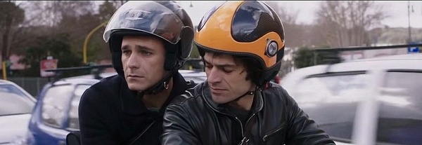 Al cinema con i Fratelli Unici Raoul Bova e Luca Argentero!