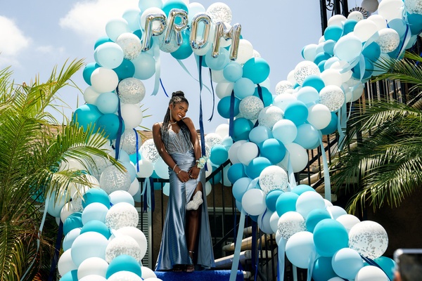 Per sempre: il teen drama di Netflix fra superficialità e immagini patinate