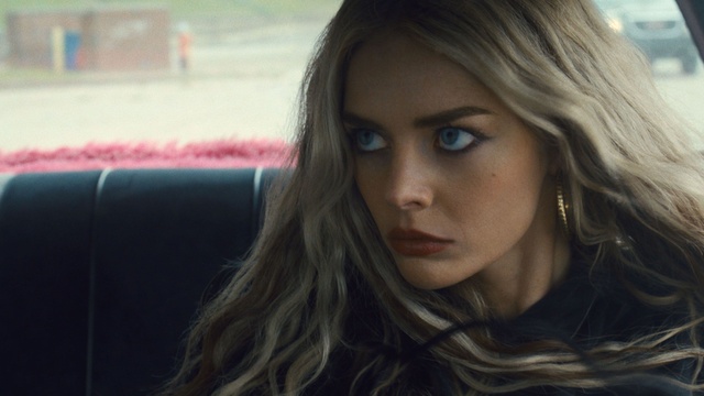 Eenie Meanie recensione del dramedy con Samara Weaving