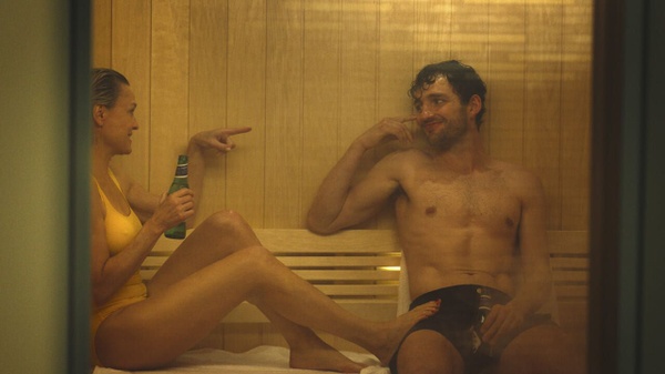 La fidanzata: donna contro donna nella serie tratta dall