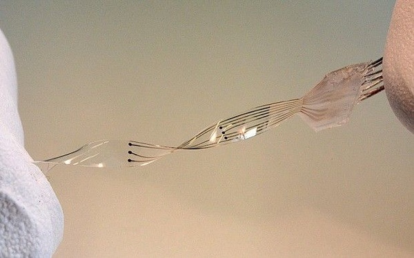 Un impianto neurale molto ''cyberpunk'' sta per diventare realta