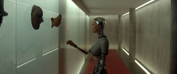 Trailer e poster italiani per Ex_Machina!