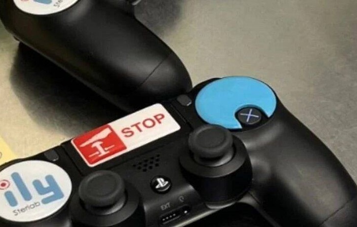 PlayStation in sala operatoria il Dualshock protagonista di un intervento
