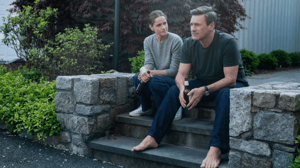 Your Friends & Neighbors, Jon Hamm "turista del furto" ci ricorda quanto ci e mancato: la recensione della serie Apple TV+