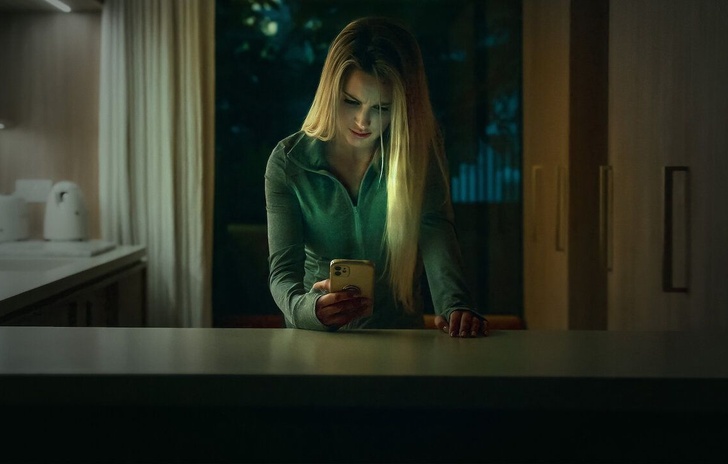 La recensione di Ti dico un segreto La nuova miniserie di Netflix ci mette in guardia dai pericoli della rete