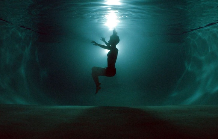 Night Swim  Il secondo trailer è ancora più spaventoso