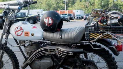 La feat con Chris Hemsworth sottotitolata in italiano! Chi e Kevin nel nuovo Ghostbusters?