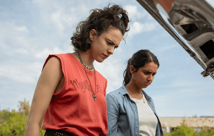 Driveaway Dolls recensione il B movie di Ethan Coen è un lesboviaggio on the road