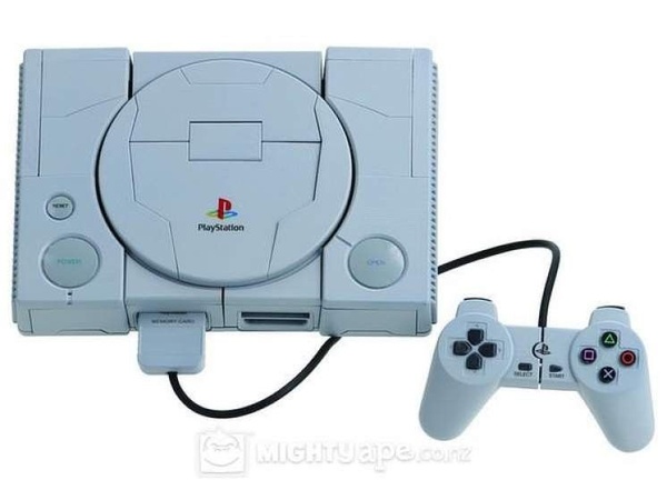 Optimus Prime diventa una PS One: rara Action Figure presto sul mercato