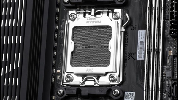 COLORFUL presenta la scheda madre iGame B850I MINI OC