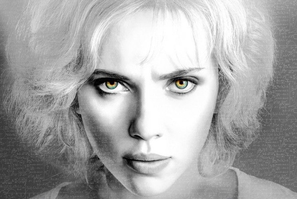 Una marea di contenuti speciali per LUCY di Luc Besson!