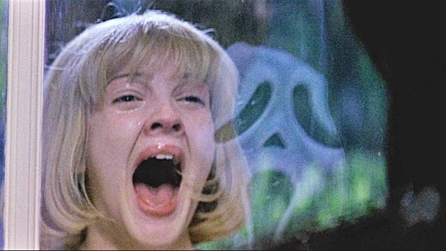 Scream torna al cinema leredità della prima serie horror meta un quarto di secolo dopo il suo esordio