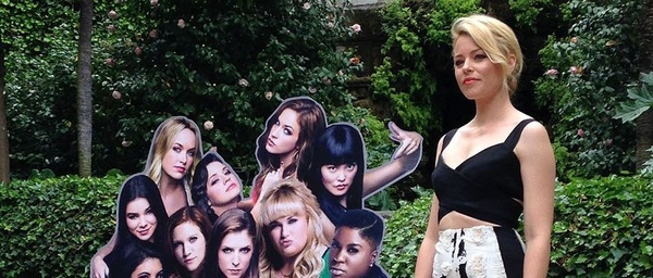 Due clip e character poster per Pitch Perfect 2! Elizabeth Banks fotografata a Roma
