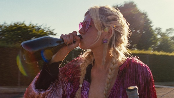 Saltburn: recensione del film di Emerald Fennell con scene mai viste prima