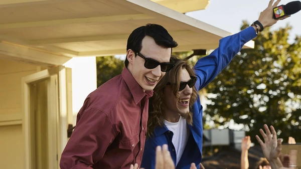 Nord Sud Ovest Est - La leggendaria storia degli 883: la data di debutto