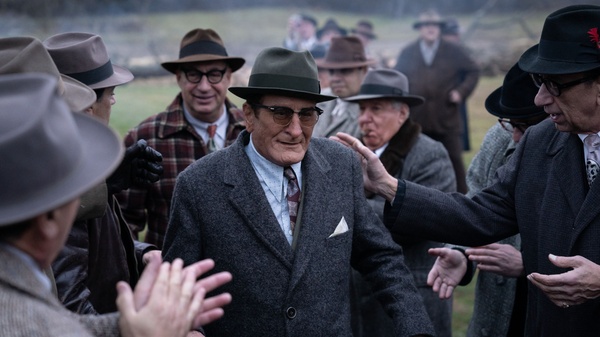 The Alto Knights è un film di mafia all’antica: la recensione della pellicola con un doppio Robert De Niro