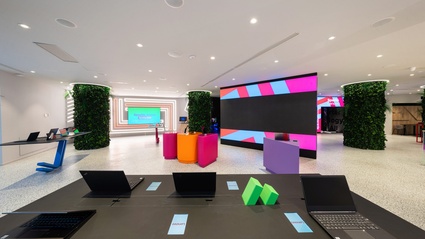 Lenovo apre a Milano il primo concept store in Europa