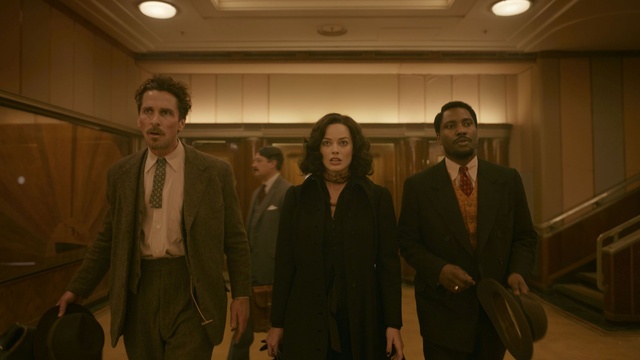 Amsterdam recensione le star di Hollywood combattono i nazisti USA in un film fallimentare