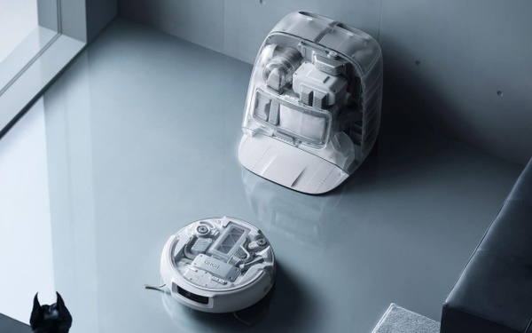 Vuol controllare l'aspirapolvere col DualSense, ma scopre una mega falla