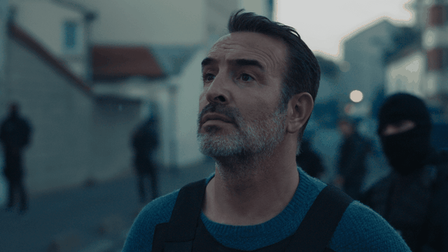 November recensione come si racconta il terrorismo al cinema