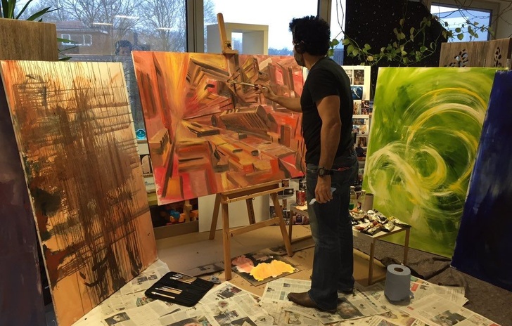 Dreams mostra i suoi dipinti