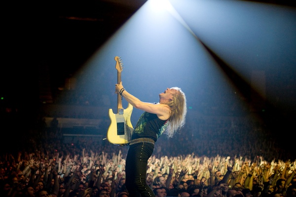 Bruce Dickinson racconta Burning Ambition: “Il documentario sugli Iron Maiden rischiava di non funzionare”