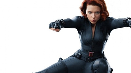 Il trailer internazionale di Civil War contiene nuovi fotogrammi con Vedova Nera e Occhio di Falco