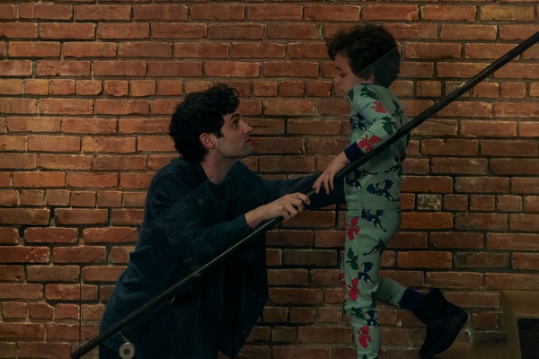 Fra gabbie, fantasmi e moralismi: l’addio imperfetto di You su Netflix