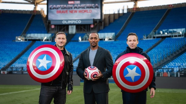 Captain America Brave New World - Anthony Mackie e i due capitani