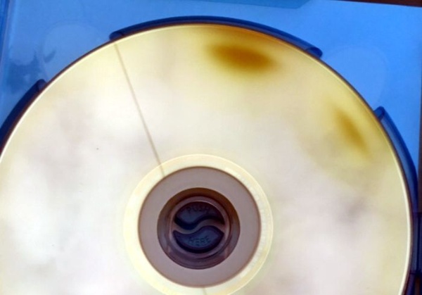 Speciale Disc Rot – Il degrado dei dischi e il caso Warner Bros