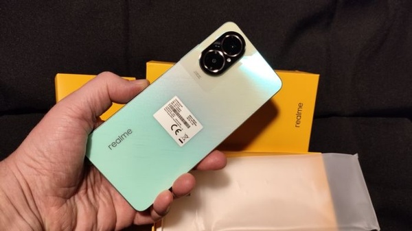 Realme C67 4G in prova – Linea budget, praticità quotidiana