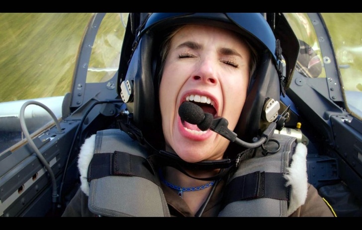 Space Cadet Trailer del divertente film con Emma Roberts