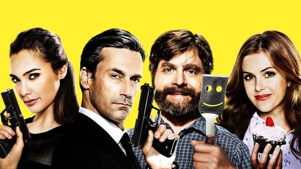 Esce oggi al cinema Le Spie della Porta Accanto con Gal Gadot e Zach Galifianakis