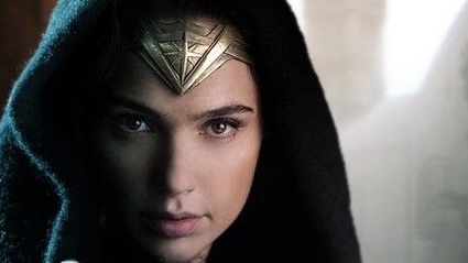 Prima immagine ufficiale di Wonder Woman e logo personale!