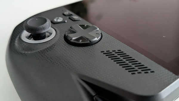 ROG Xbox Ally X: quando un PC portatile indossa il joypad di Xbox. La recensione