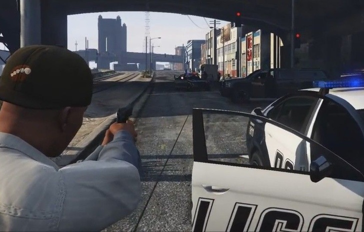 Un mod di GTA V aggiunge il rampino