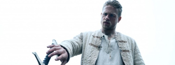 Tre character poster e un nuovo poster italiano per King Arthur - Il Potere della Spada!