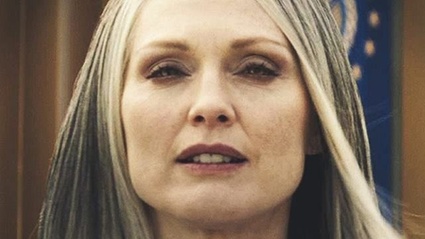 Un character poster per Julianne Moore come Alma Coin