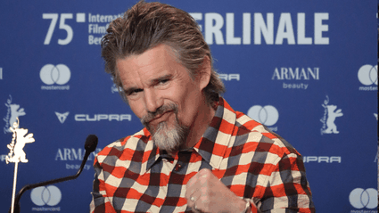 Ethan Hawke sul cinema commerciale "Se diamo priorita al denaro sull'arte, non avremo piu film che sappiano provocare"