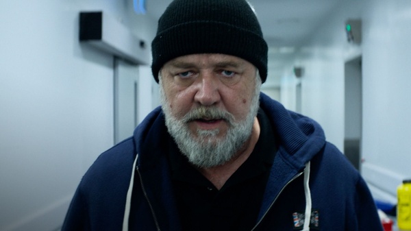 Sleeping Dogs: Russell Crowe in un neo-noir che scava nella memoria infranta