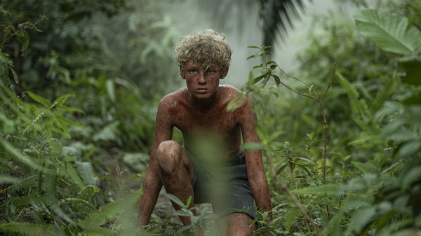 Il nuovo Il signore delle mosche e brutalmente fedele al romanzo originale: la recensione 