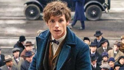 Newt Scamander in una nuova immagine dal set!